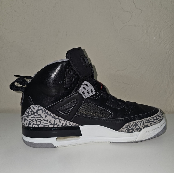 Jordan Spizike size 4.5 - Picture 4 of 15